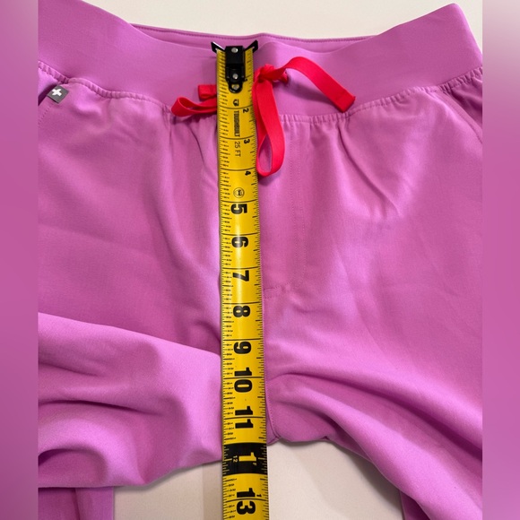 Figs Women Zamora High Waisted Jogger Scrub Pant Size Medium Regular Pink Nurse - Picture 10 of 12